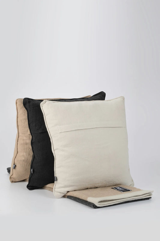 Blenda svart kudde 50 cm skandinavisk design | Blenda black cushion | Blenda schwarz Kissen skandinavisches Design