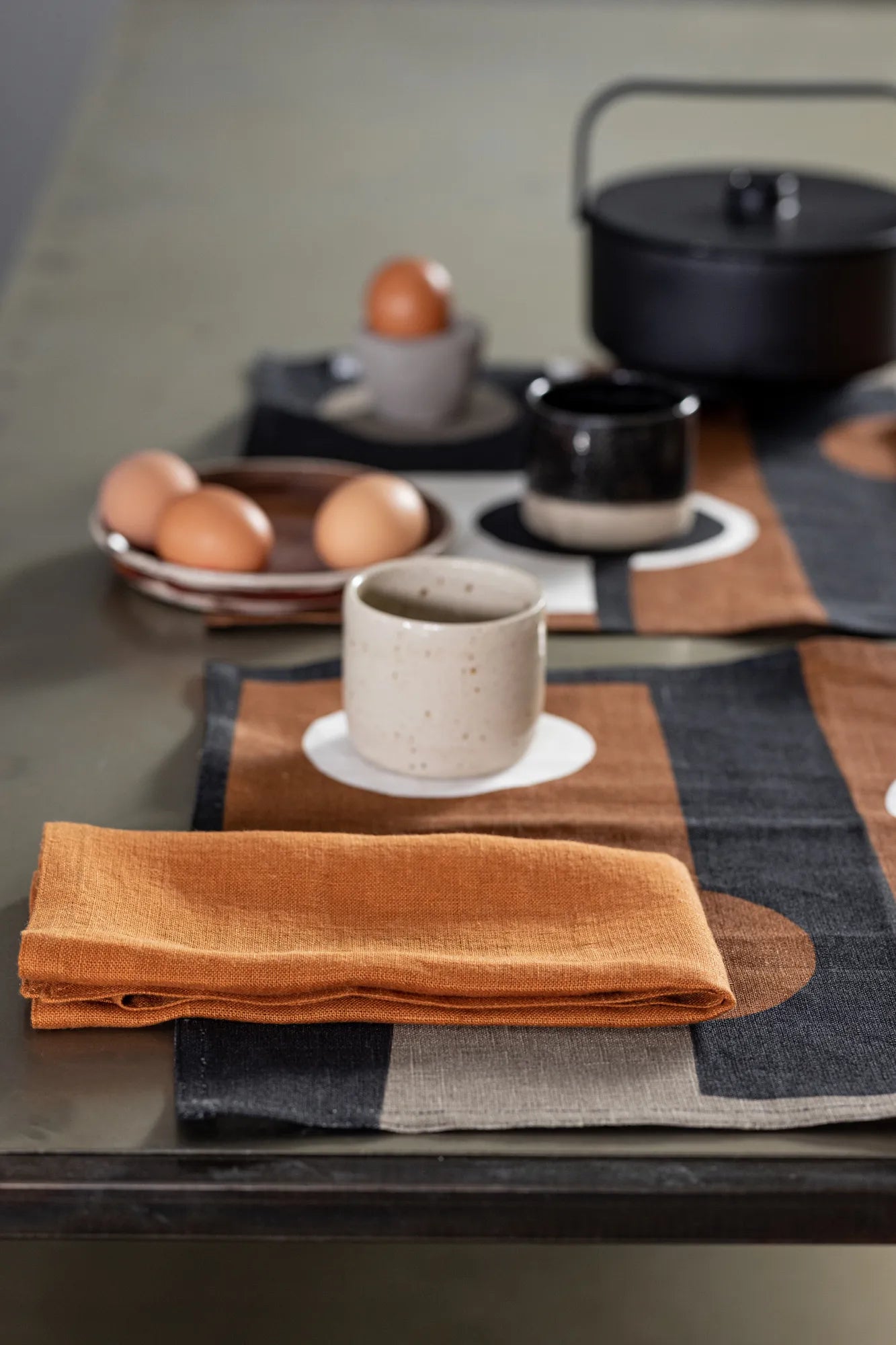 Torun servett stilren belysning | Torun napkin minimalist lighting | Torun Serviette minimalistische Beleuchtung