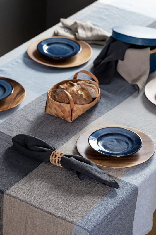 Torun grå servett stilren belysning | Torun grey napkin minimalist | Torun grau Serviette minimalistische Beleuchtung