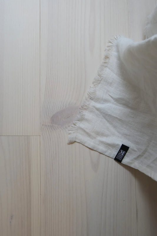 Torun vit bordslampa 350 cm skandinavisk design | Torun white table lamp | Torun weiß Tischlampe skandinavisches Design