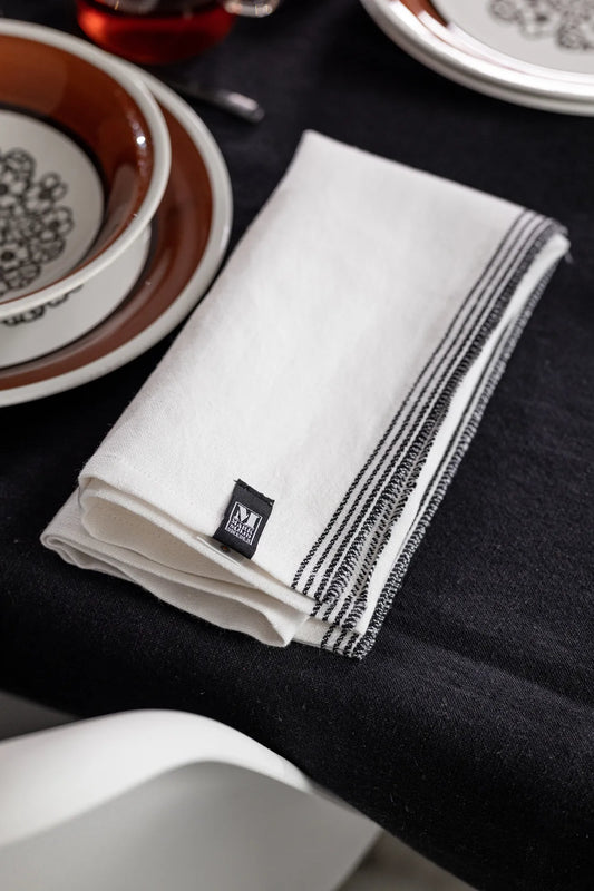 Stenhild svart bordslampa 300 cm skandinavisk design | Stenhild black | Stenhild schwarz Tischlampe skandinavisches Design