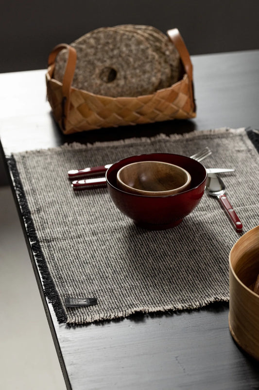 Liv svart bordslampa 35 cm svensk design | Liv black table lamp Swedish design | Liv schwarz Tischlampe schwedisches Design