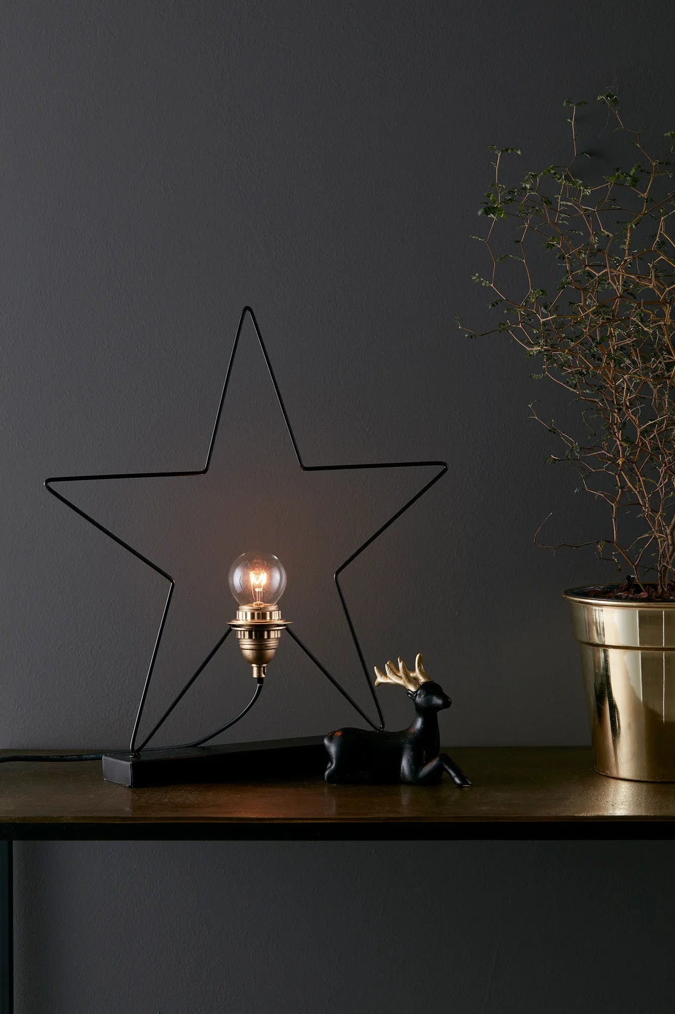 Rapp svart bordslampa belysning | Rapp black table lamp | Rapp schwarz Tischlampe