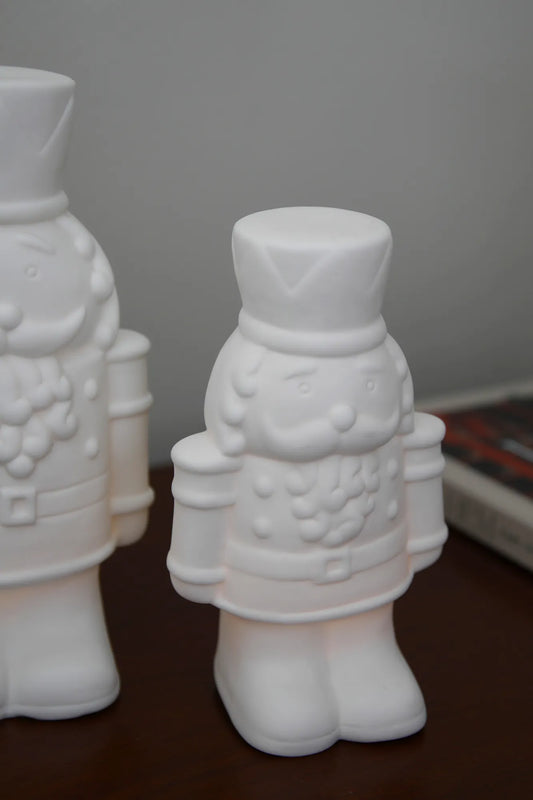 Finn vit bordslampa svensk design | Finn white table lamp Swedish design | Finn weiß Tischlampe schwedisches Design