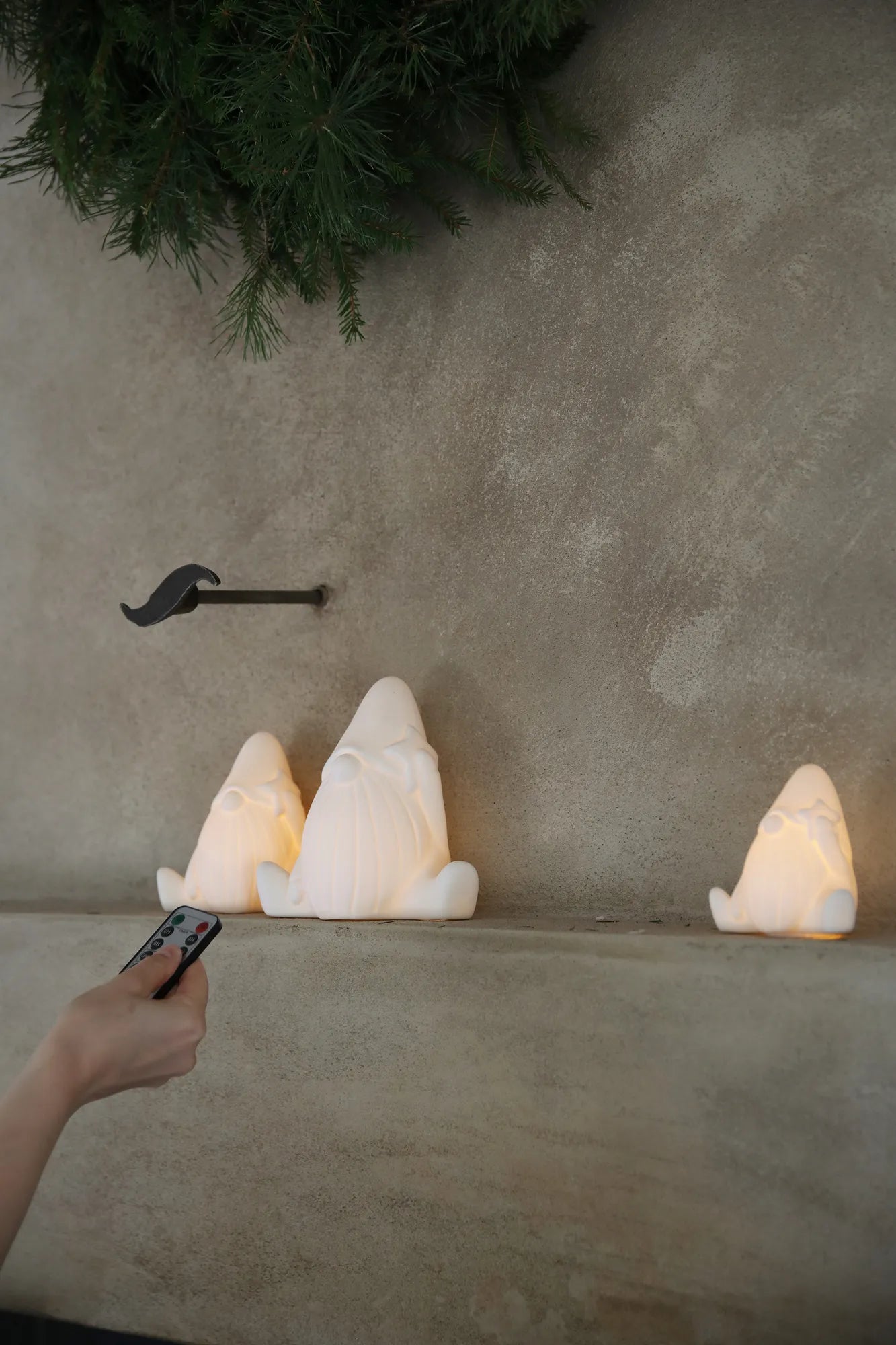 Miles Table Decoration White