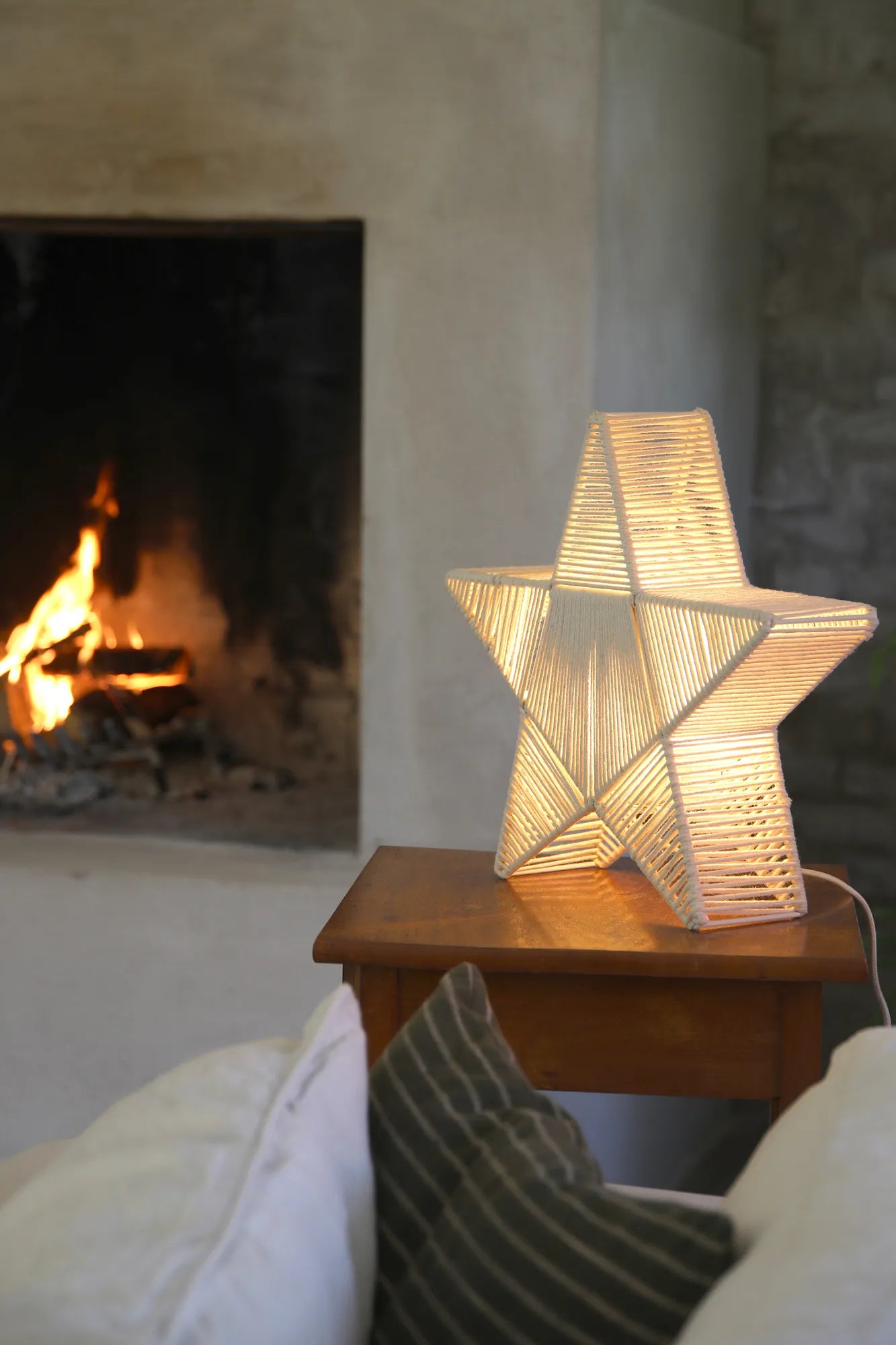 Elli vit julstjärna julbelysning stilren belysning | Elli | Elli weiß Weihnachtsstern Beleuchtung minimalistische Beleuchtung