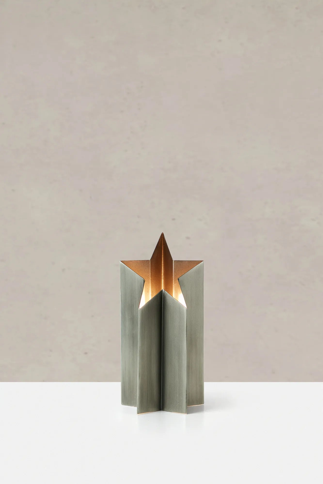 Asteri stål lampa 27 cm stilren belysning | Asteri steel lamp minimalist | Asteri Stahl Lampe minimalistische Beleuchtung