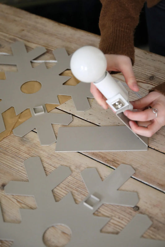 Origo Snowflake Greige Hanging/Standing