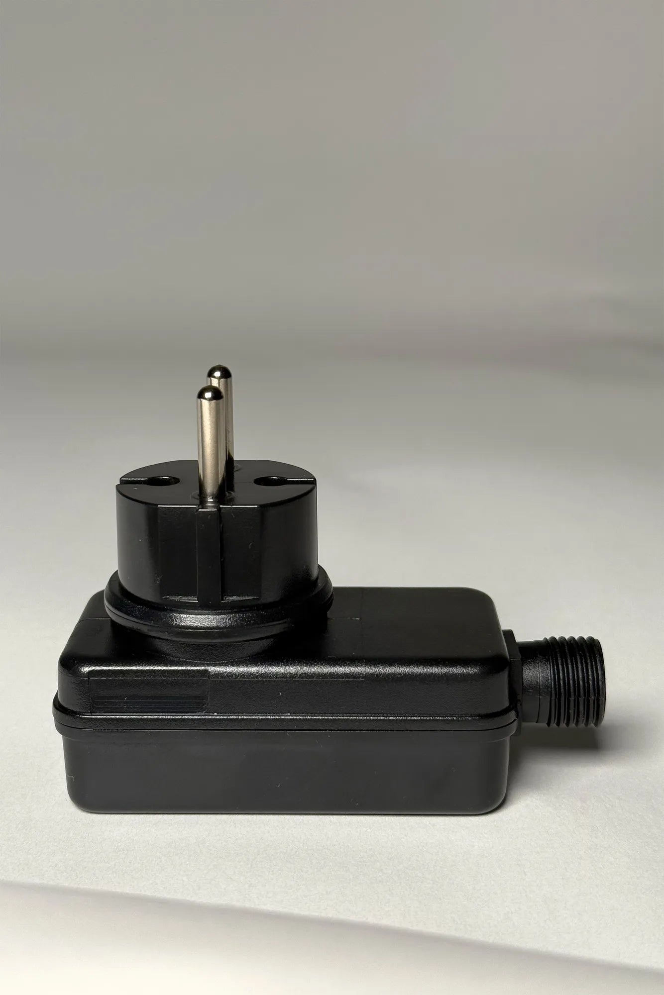 Universal Transformator 12 VDC 18 W neuer Stecker