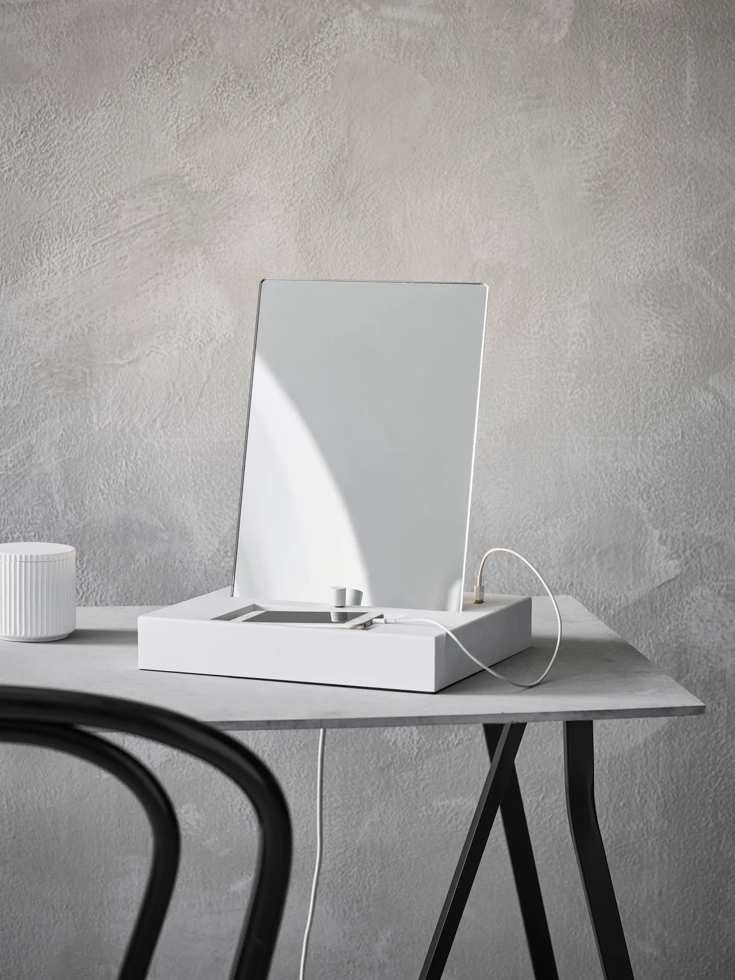 Reflect vit bordslampa skandinavisk design | Reflect white table lamp | Reflect weiß Tischlampe skandinavisches Design