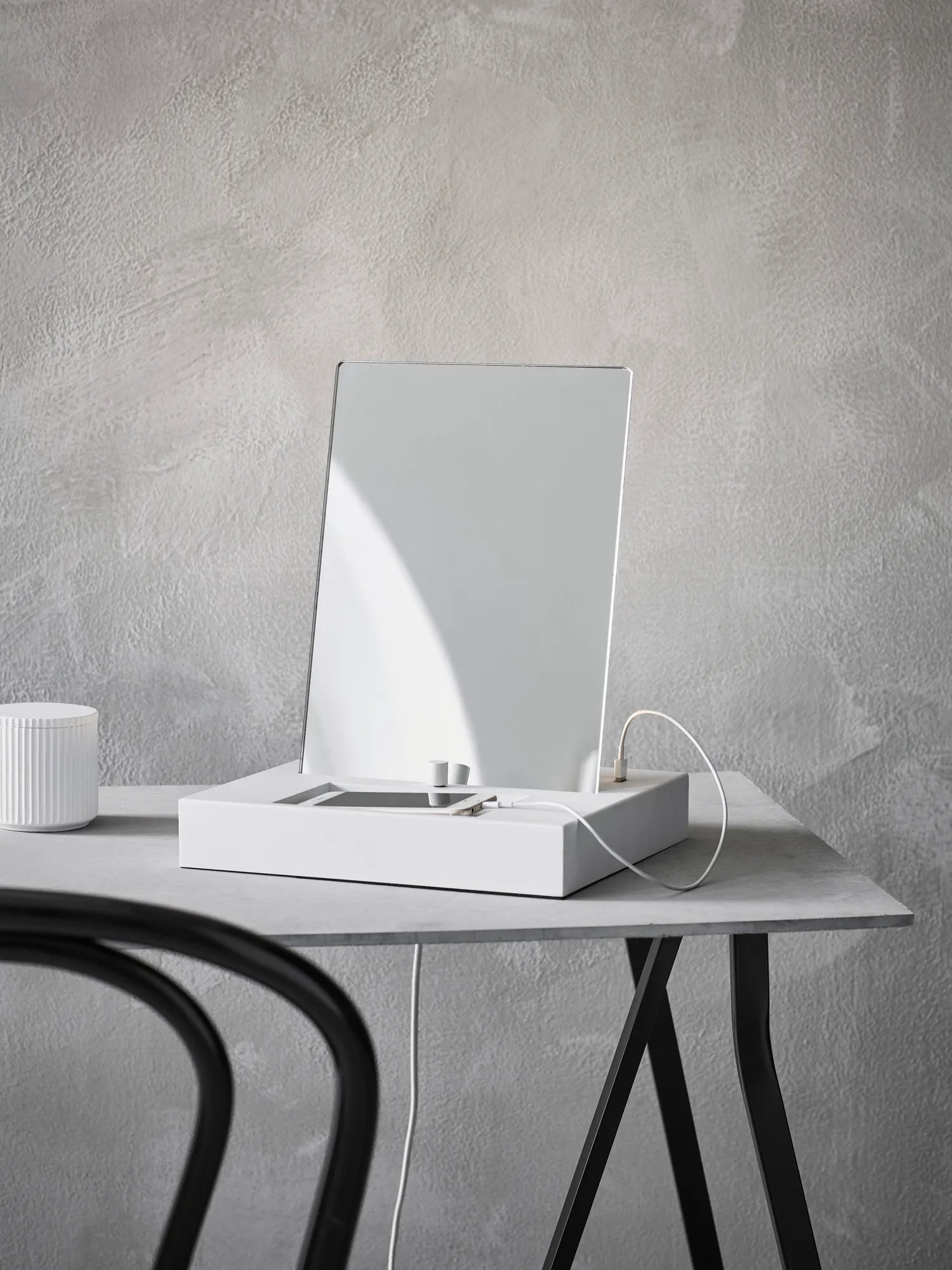 Reflect vit bordslampa skandinavisk design | Reflect white table lamp | Reflect weiß Tischlampe skandinavisches Design