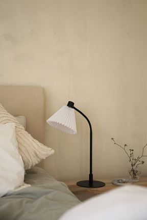 Mira - Table lamp Black/White