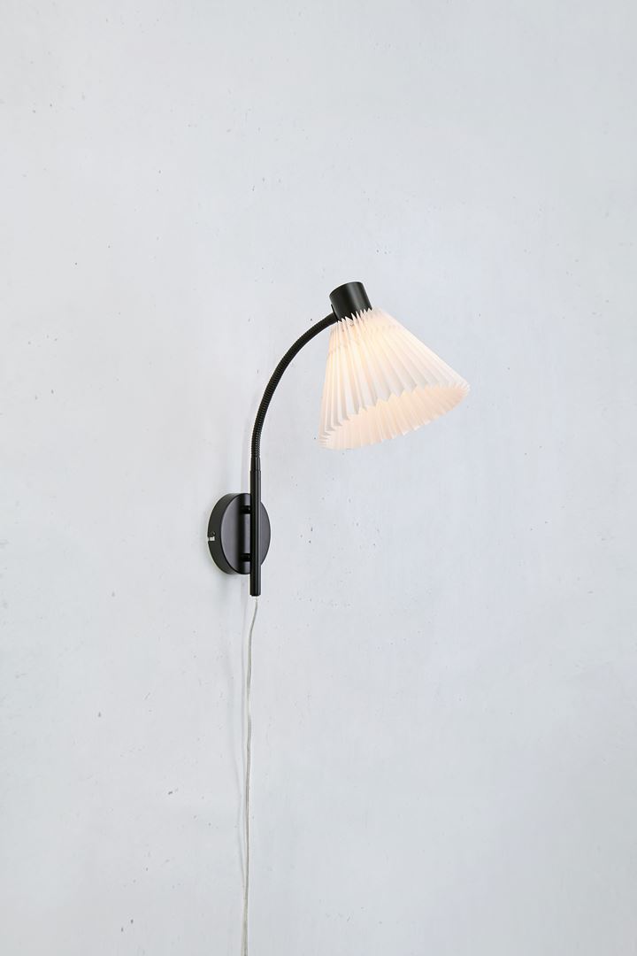 Mira – Wall Lamp Black/White